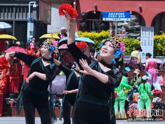 图为比赛现场。牛娜摄 图为比赛现场。牛娜摄