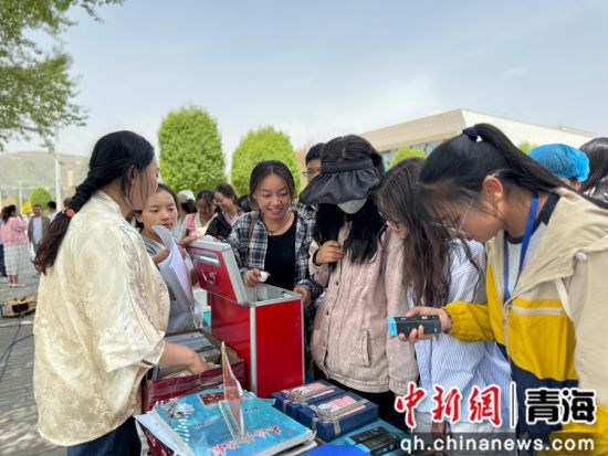 图为活动现场。孙睿 摄 图为活动现场。孙睿 摄