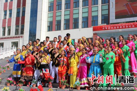 图为开展手拉手·民族团结一家亲青少年夏令营活动。兴海县委宣传部供图 图为开展手拉手·民族团结一家亲青少年夏令营活动。兴海县委宣传部供图