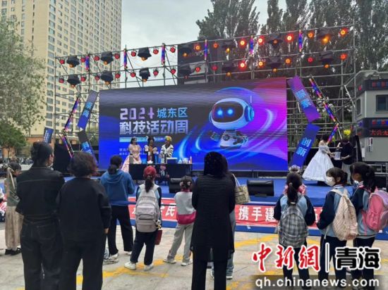 图为活动现场。王卓 摄 图为活动现场。王卓 摄