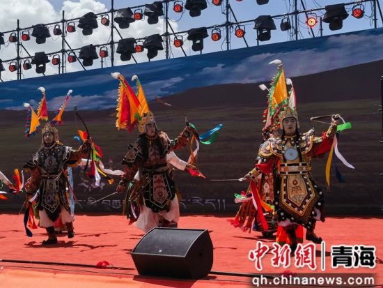 图为活动现场。西全摄