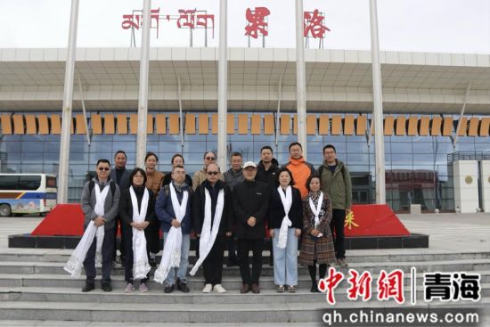 图为帮扶团队抵达上海。上海援青指挥部 供图 图为帮扶团队抵达上海。上海援青指挥部 供图