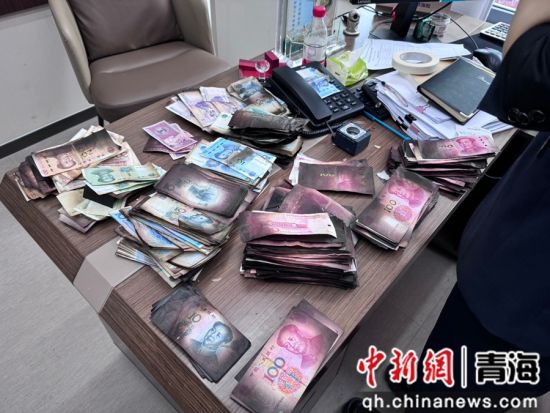 图为残币兑换现场。 中行城东支行 供图