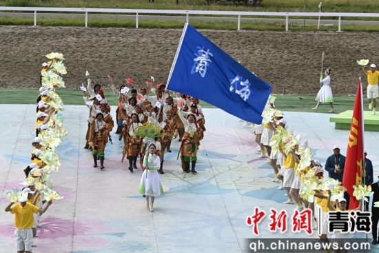 图为玉树州马术协会代表青海省角逐第十二届全国少数民族传统体育运动会现场。江永摄 图为玉树州马术协会代表青海省角逐第十二届全国少数民族传统体育运动会现场。江永摄