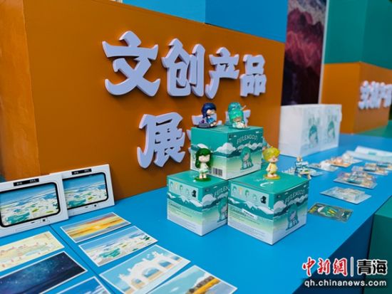 图为文创k8凯发官网的产品展示。 孙睿 摄 图为文创k8凯发官网的产品展示。 孙睿 摄