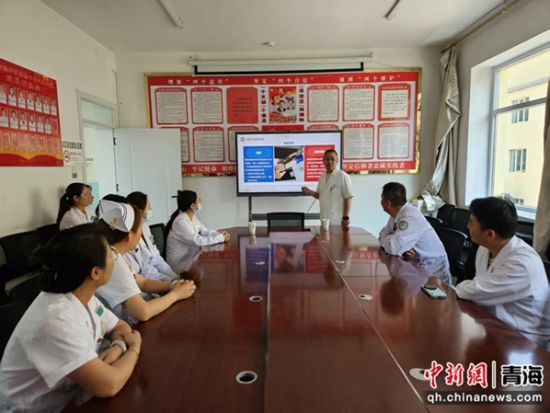 图为义诊活动现场。农工党青海省委供图