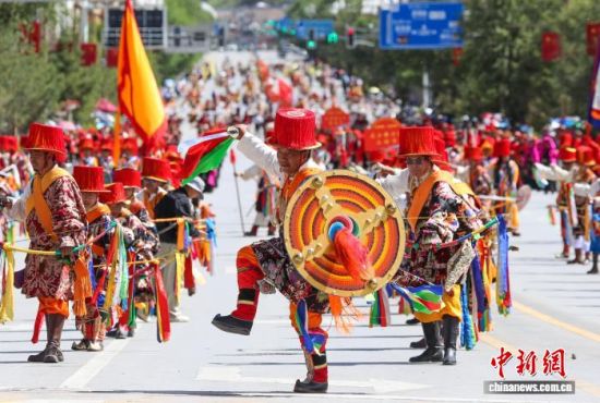 图为“潇洒的康巴人”巡演活动现场。马铭言摄