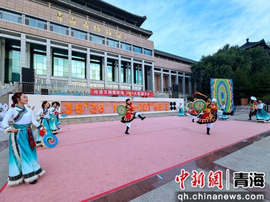 图为海晏专场演出现场。李隽 摄