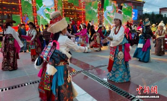 图为活动现场。陆中秋 摄