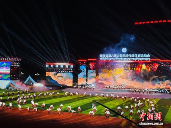 图为开幕式文艺展演现场。孙睿 摄 图为开幕式文艺展演现场。孙睿 摄