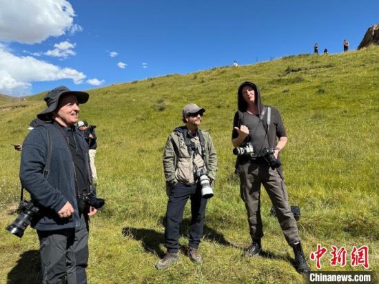 图为多帕斯·乔治(doupas george)(左)、escobarvanegas rodrigohernando(中)与杰森·伊利奇(jason illidge)(右)。陈宗淇 摄 图为多帕斯·乔治(doupas george)(左)、escobarvanegas rodrigohernando(中)与杰森·伊利奇(jason illidge)(右)。陈宗淇 摄