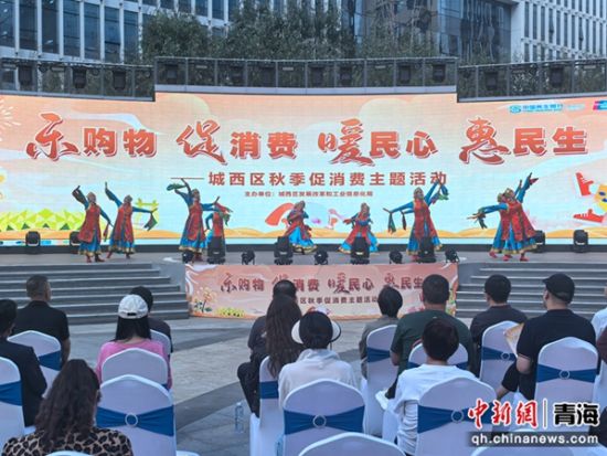 图为活动现场。李隽 摄 图为活动现场。李隽 摄