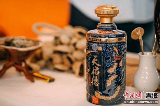 图为青稞酒产品。天佑德青稞酒供图