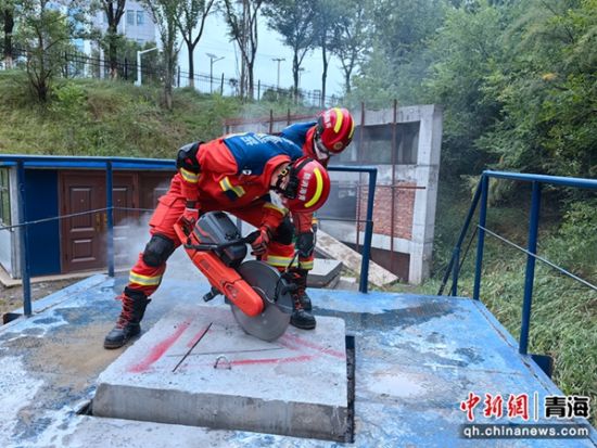 图为青海省灭火救援攻坚组师资骨干培训现场。 青海消防供图 图为青海省灭火救援攻坚组师资骨干培训现场。 青海消防供图