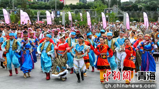 图为海东市民族大团结。海东市委宣传部供图