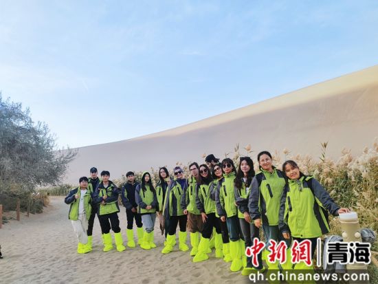 图为“重走丝绸之路,探秘千年文明”研学之旅活动现场。青海民族大学国际教育学院 供图 图为“重走丝绸之路,探秘千年文明”研学之旅活动现场。青海民族大学国际教育学院 供图