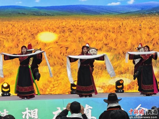 图为同仁市赴外省推介招商沈阳站活动现场。玉杰摄 图为同仁市赴外省推介招商沈阳站活动现场。玉杰摄